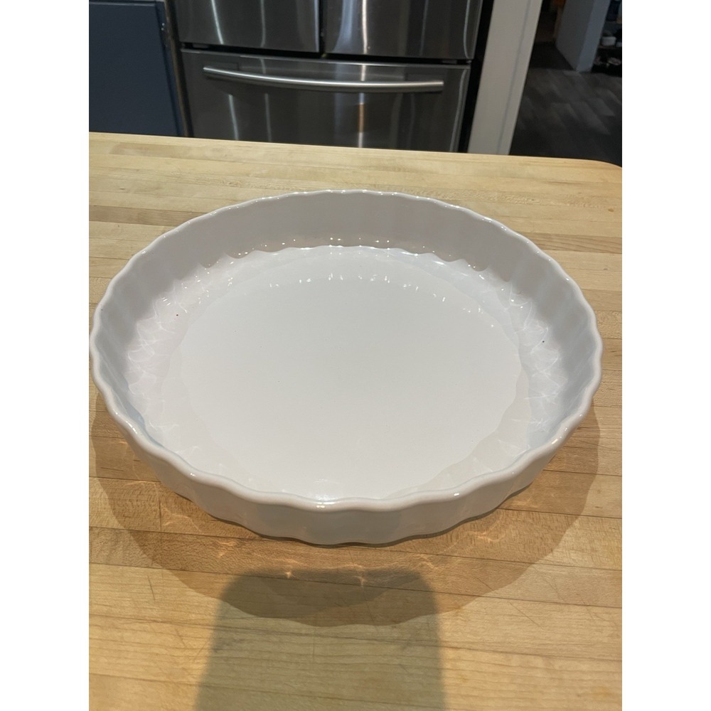 Master Chef Quiche Pie Tart Dish 10 in. White Stoneware Fluted Scalloped Edges